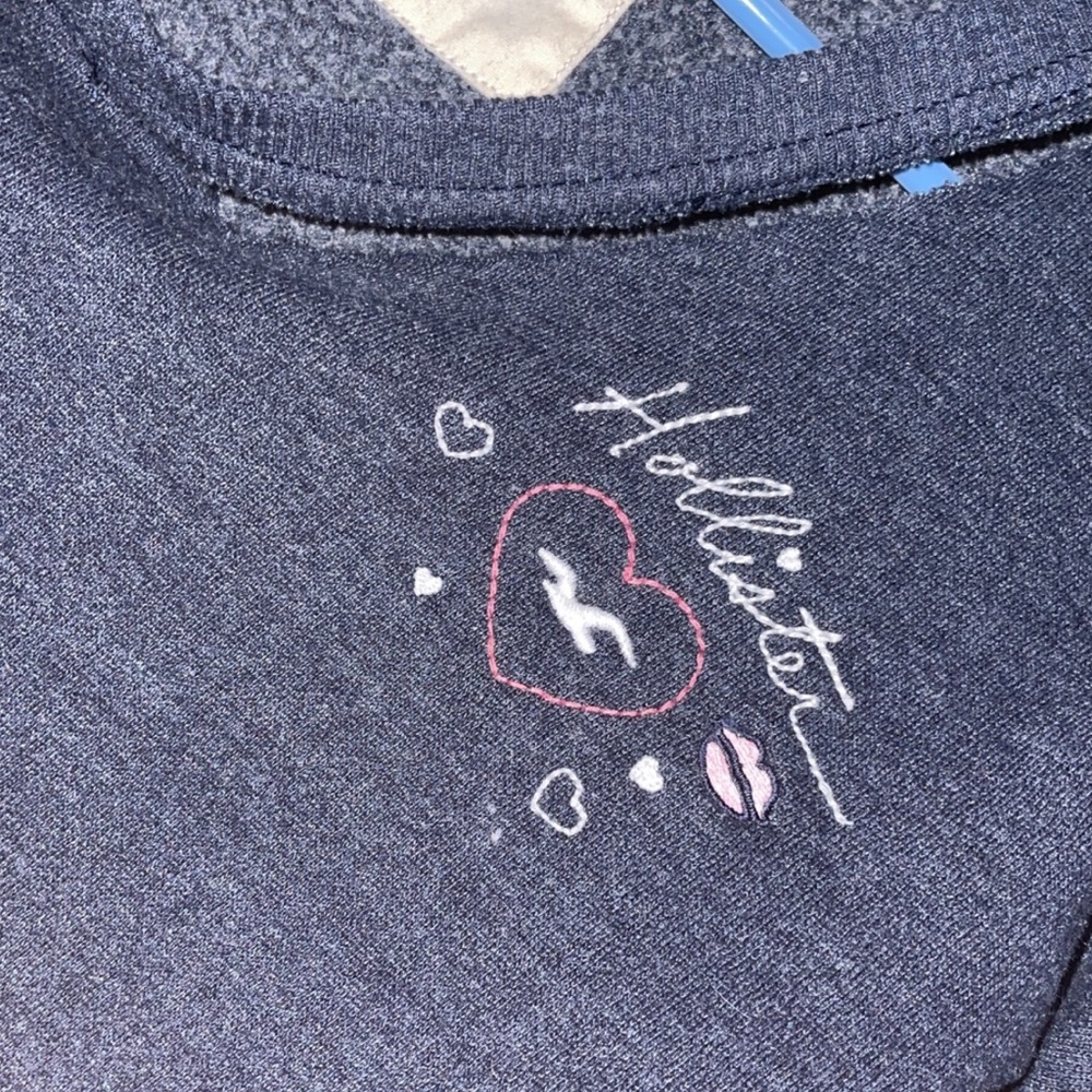 Hollister cute too💕 - Picture 2 of 4